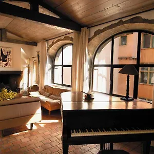 Hotel La Tour Rose, Lyon